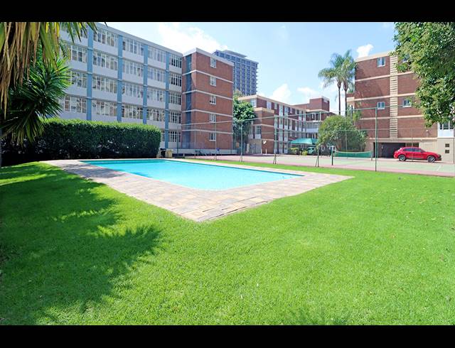 1.5 BEDROOM APARTMENT FOR SALE IN BEDFORD GARDENS